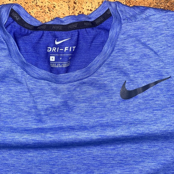 Nike dry-fit tee - Picture 3 of 4